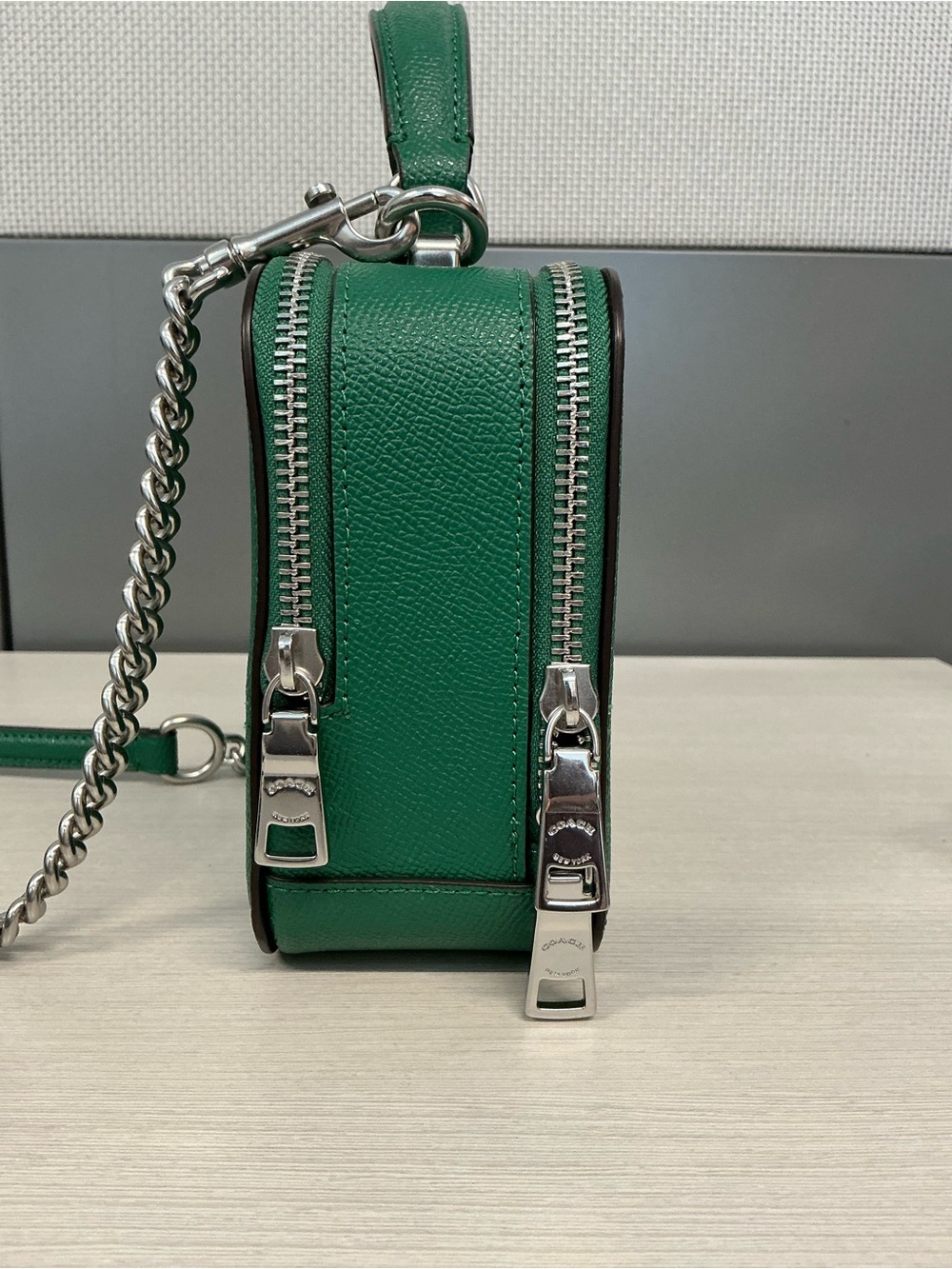 Authentic Coach Green Leather Crossbody Top-Handle Bag - Picture 5 of 8